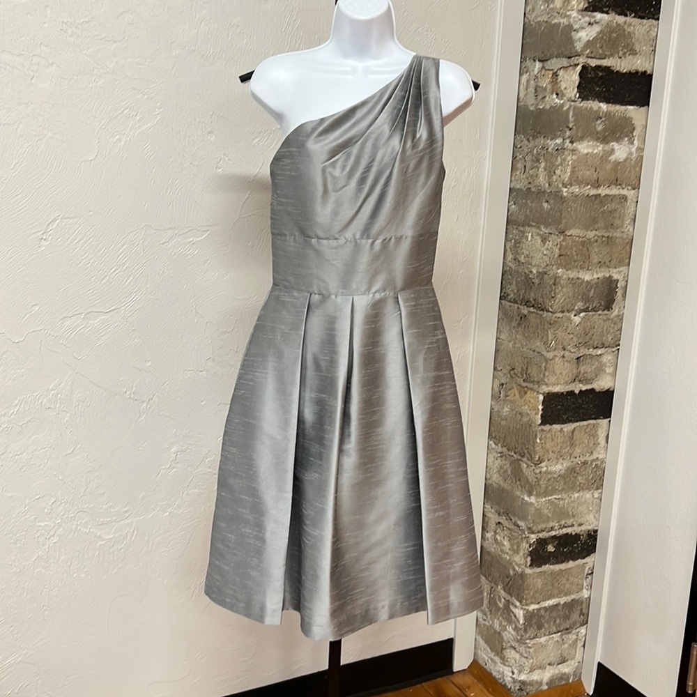 Alfred Sung One Shoulder Pleated Cocktail Dress Silver Metallic Size 8